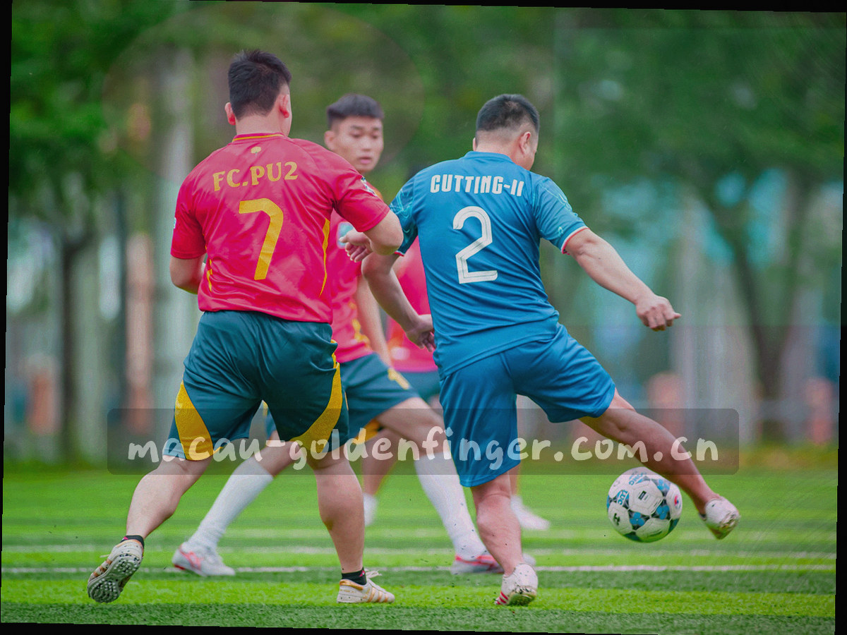 网页界面右上角悬浮入口角标的近距离特写